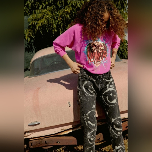 NWT DAYDREAMER SLAYER ELECTRIFIED CREW CROP SWEATSHIRT, HOT PINK, VARIOUS SIZES - Picture 7 of 8